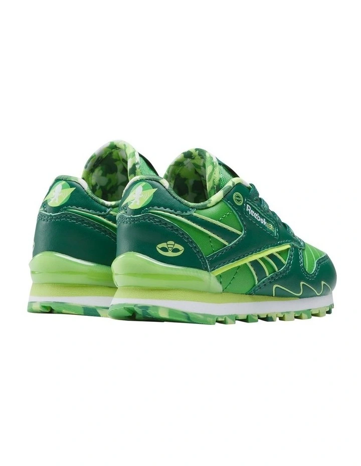 Classic Leather Step N Flash Sneakers in Green