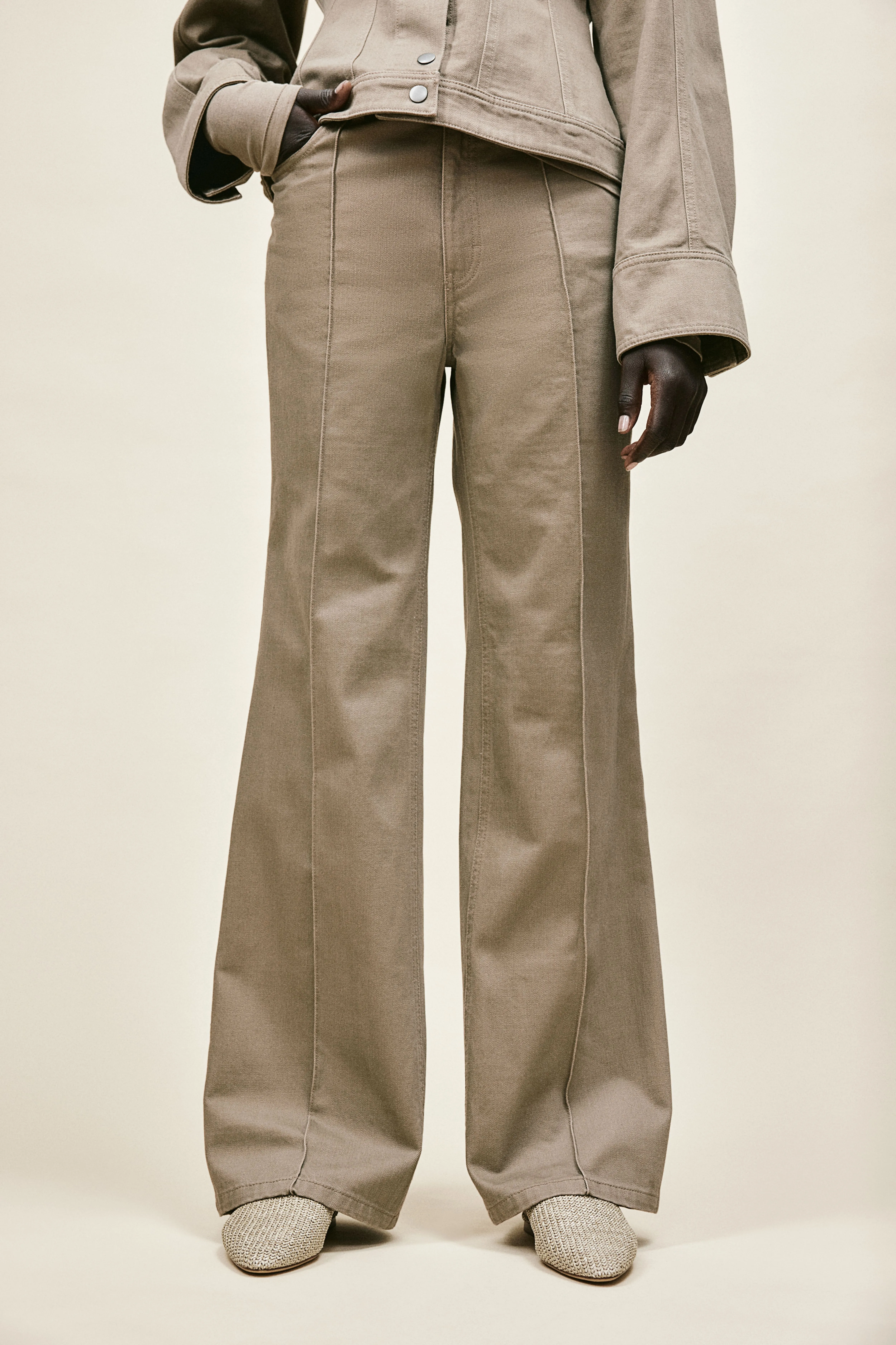 Flared crease-leg twill trousers - High waist - Extra-long legs - Dark beige - Ladies | H&M GB