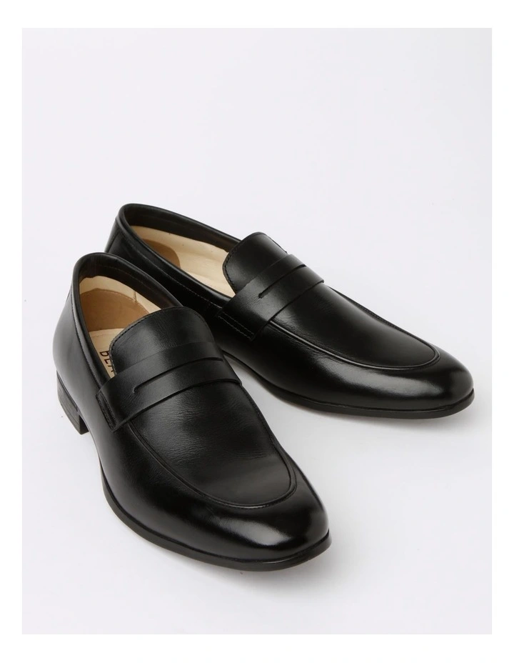 Jordan Penny Loafer in Black