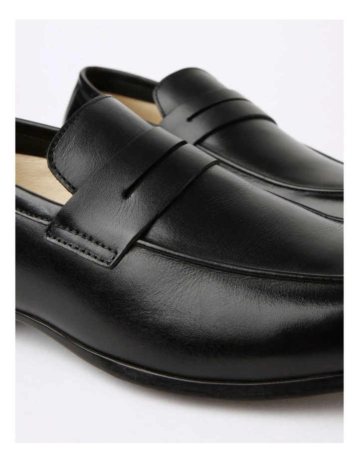 Jordan Penny Loafer in Black