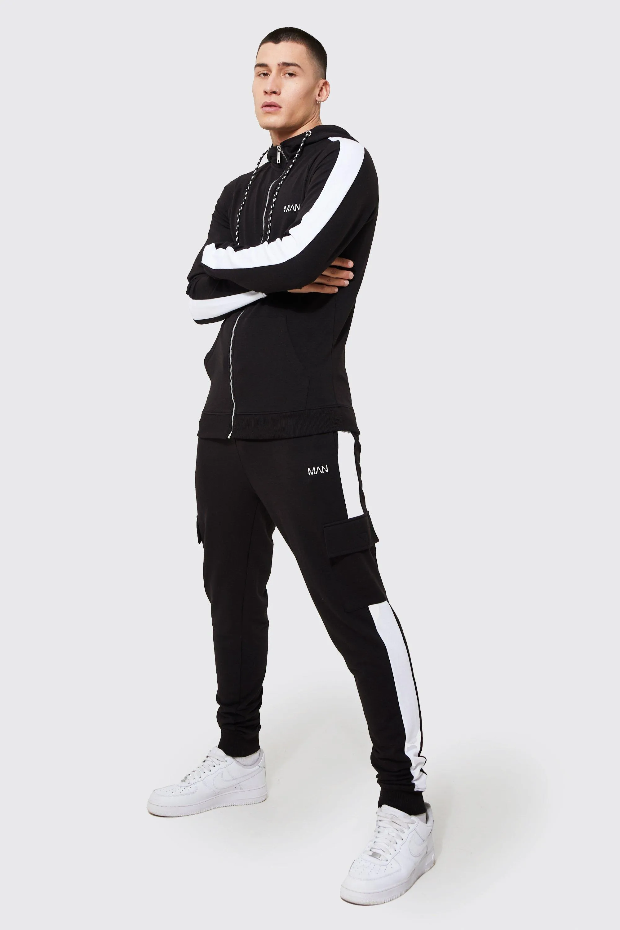 Man Muscle Fit Tracksuit With Cargo Pocket | boohooMAN UK