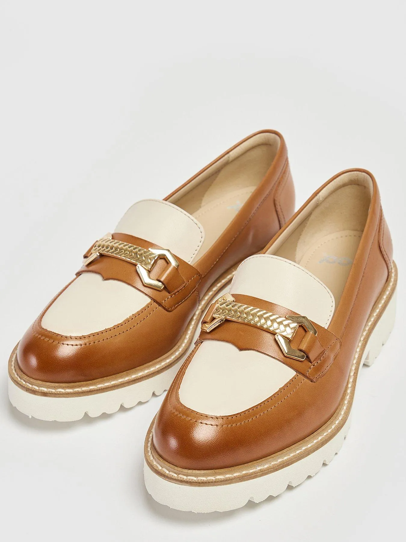 Pod Kendal Tan Loafer