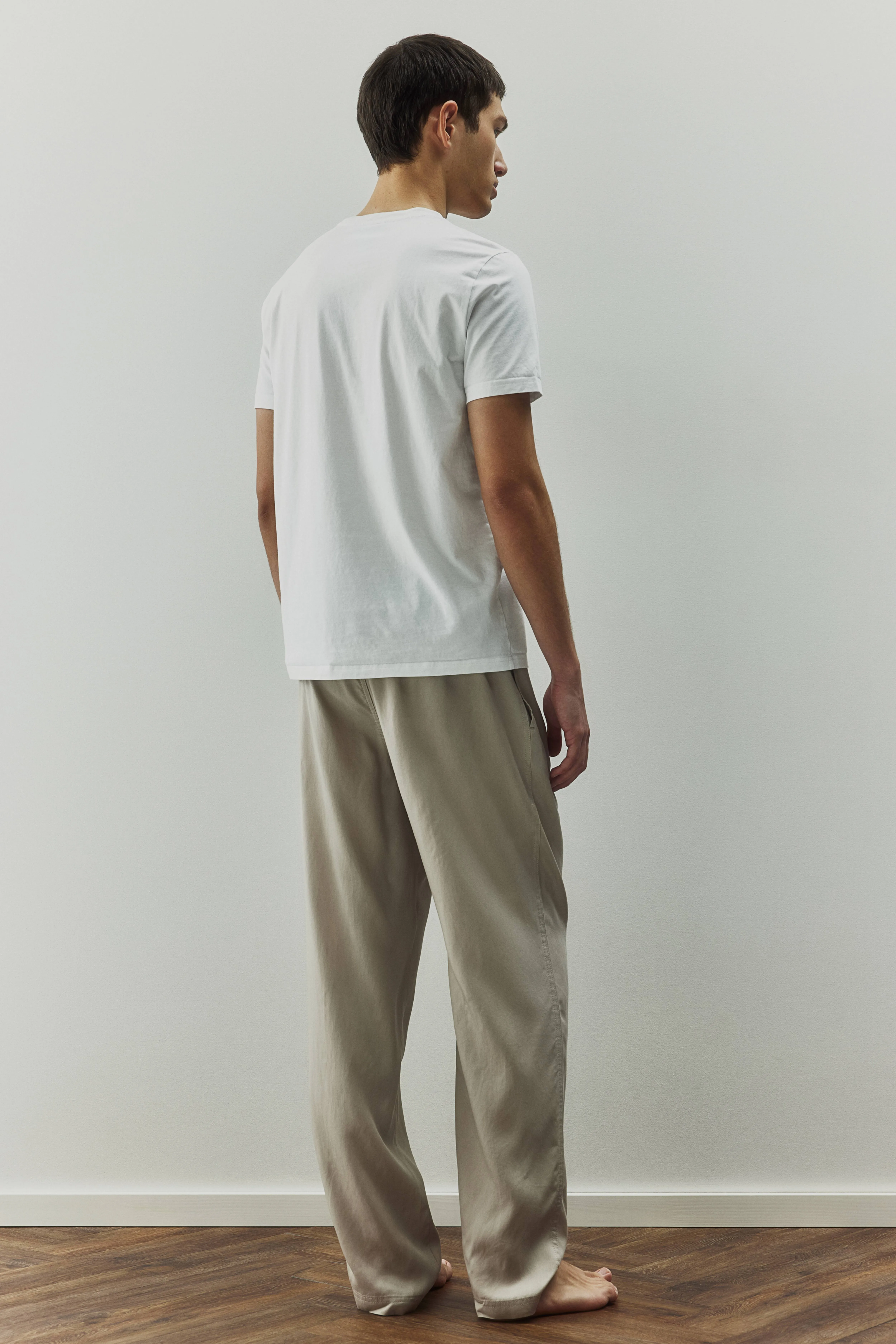 Regular Fit Lyocell joggers - Regular waist - Long - Beige - Men | H&M GB