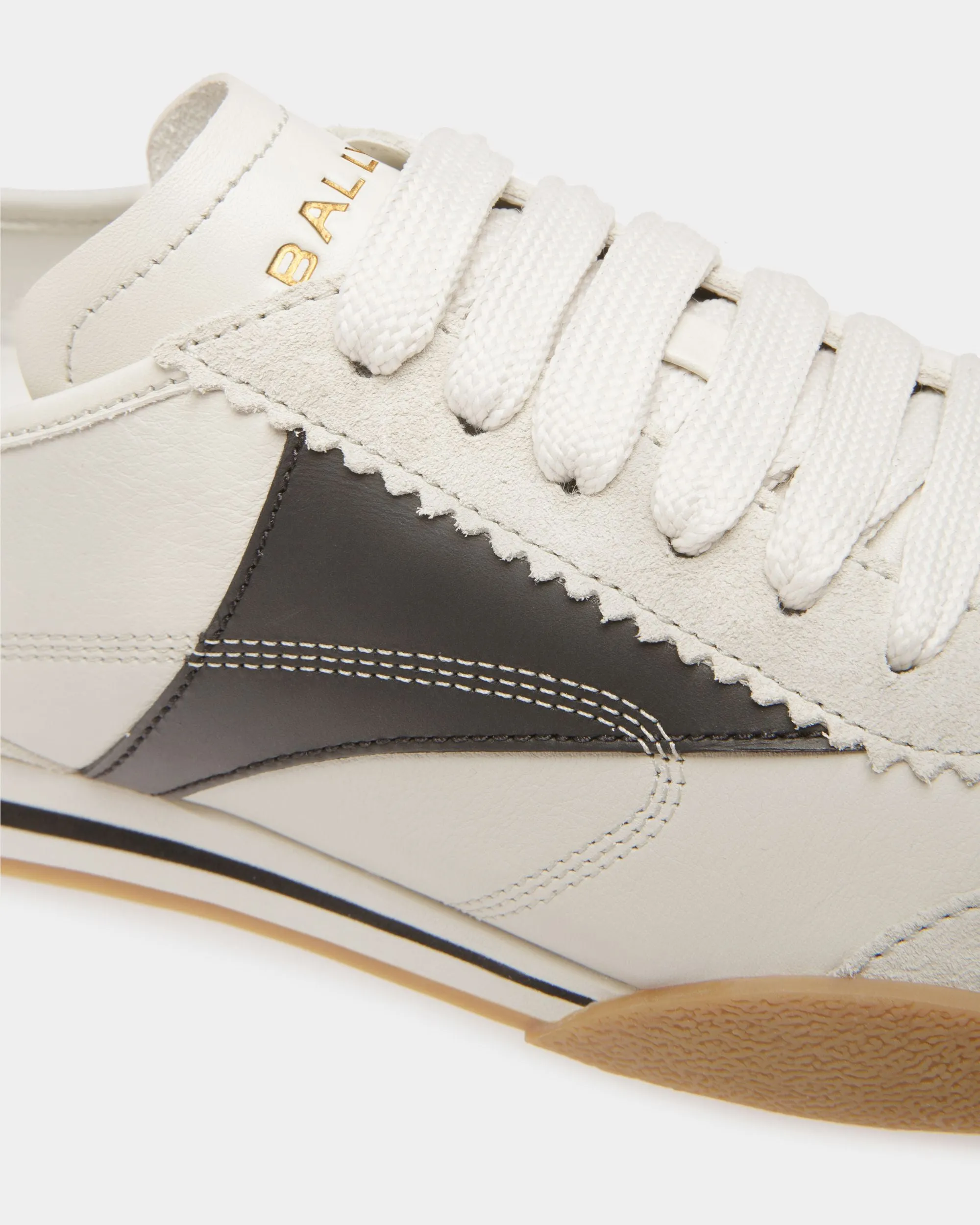 Sussex Sneakers In Black And Dusty White Leather